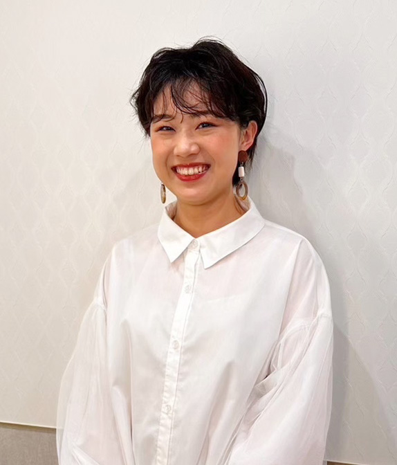 スタイリスト